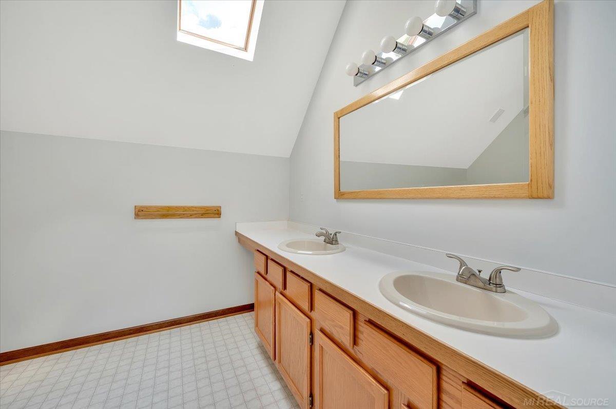 3052 Thomas Road Oxford, MI 48371 - Photo 19 of 24 50150845-3834563a-a572-434b-8aa9-66f2c23aa0a3.JPG