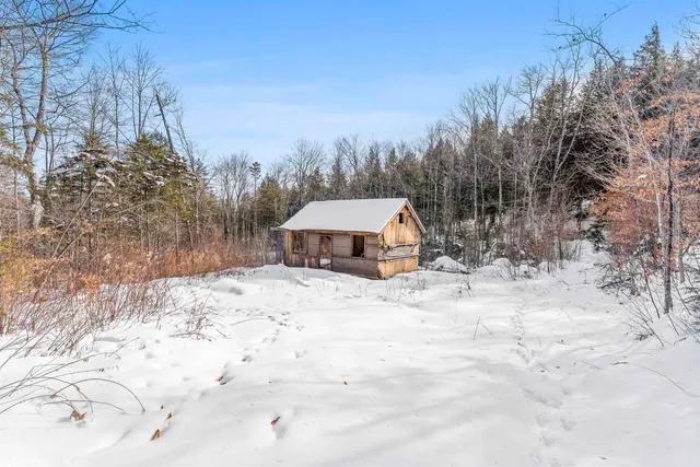 $379,000 | 101 Catherine Road, Jamaica, VT 05343