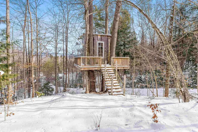 $379,000 | 101 Catherine Road, Jamaica, VT 05343