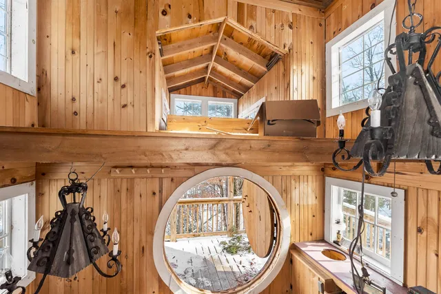 $379,000 | 101 Catherine Road, Jamaica, VT 05343