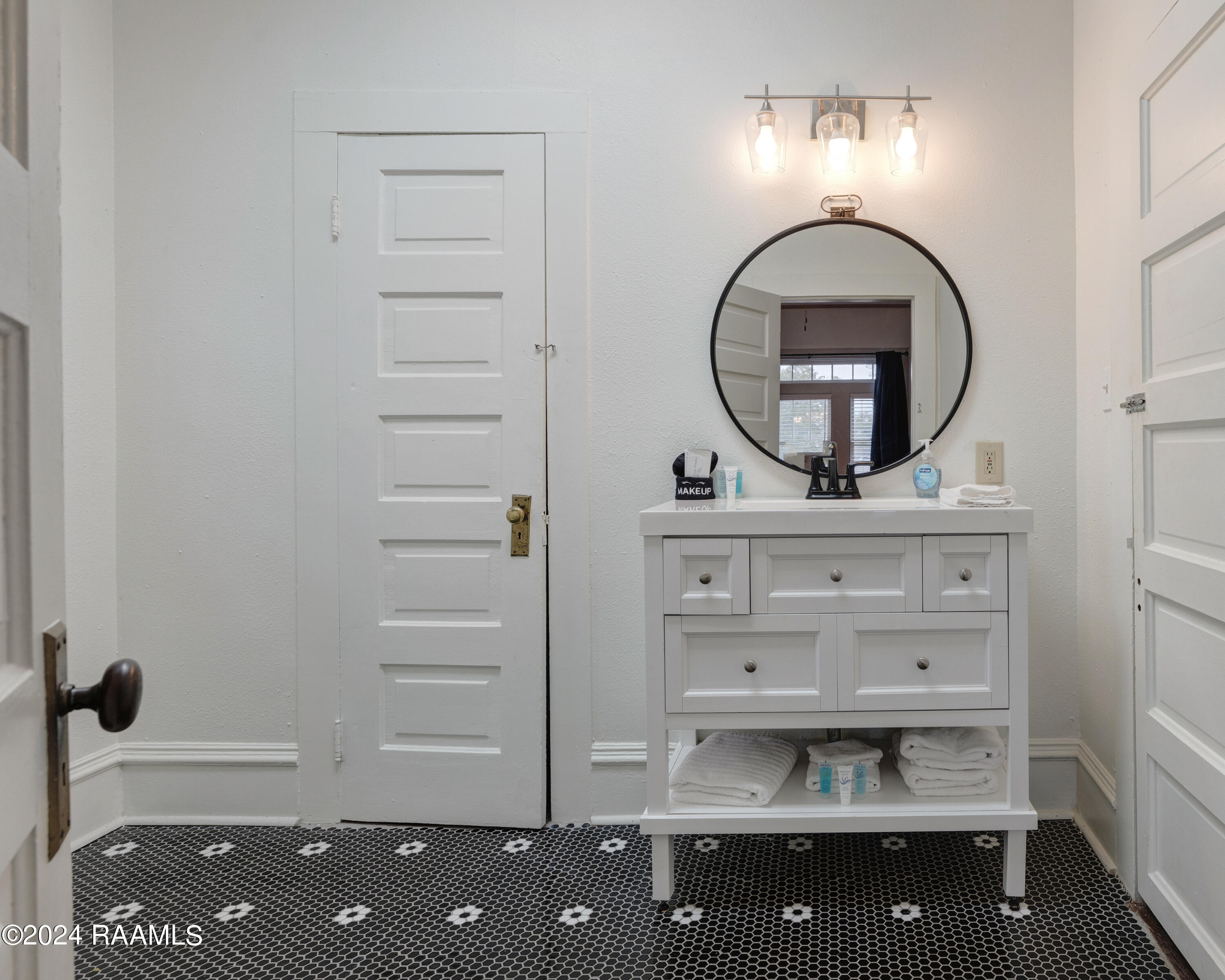 121 Jackson Street Lafayette, LA 70501 - Photo 11 of 25 121 Jackson St Lafayette -13