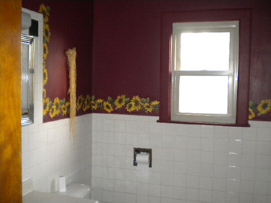 2388 McFarland Road Rockford, IL 61108 - Photo 5 of 6 a bathroom with a window