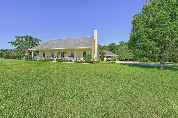 $3,000 | 122 Comanche Drive, Gainesville, TX 76240