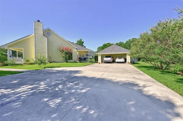 $3,000 | 122 Comanche Drive, Gainesville, TX 76240