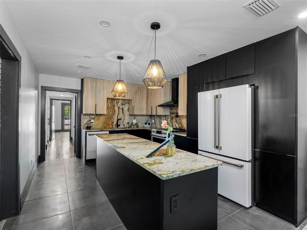 1570 48th Avenue North St. Petersburg, FL 33703 - Photo 26 of 75