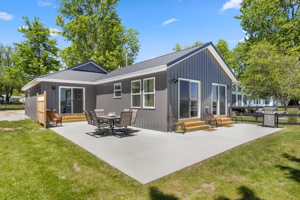 $699,900 | 2751 Russell Drive, Wayland, MI 49348