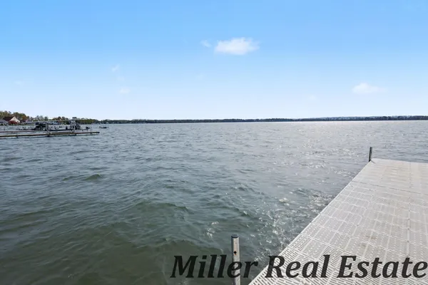 $699,900 | 2751 Russell Drive, Wayland, MI 49348
