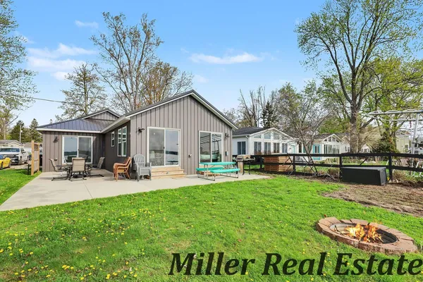 $699,900 | 2751 Russell Drive, Wayland, MI 49348