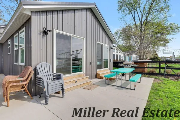$699,900 | 2751 Russell Drive, Wayland, MI 49348