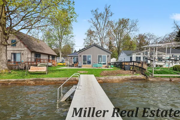$699,900 | 2751 Russell Drive, Wayland, MI 49348