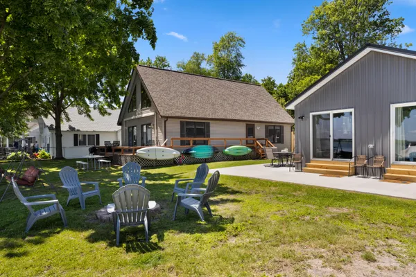$699,900 | 2751 Russell Drive, Wayland, MI 49348