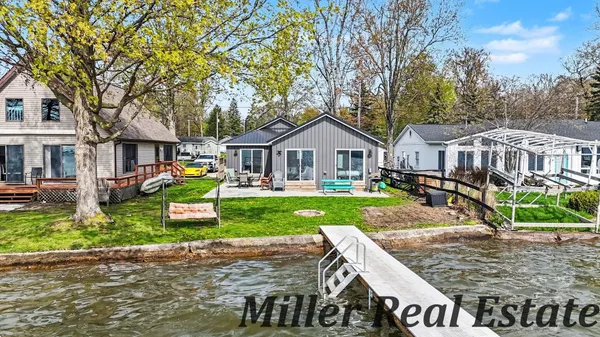 $699,900 | 2751 Russell Drive, Wayland, MI 49348
