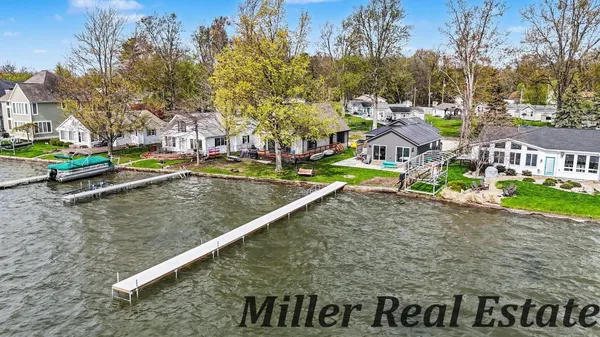 $699,900 | 2751 Russell Drive, Wayland, MI 49348