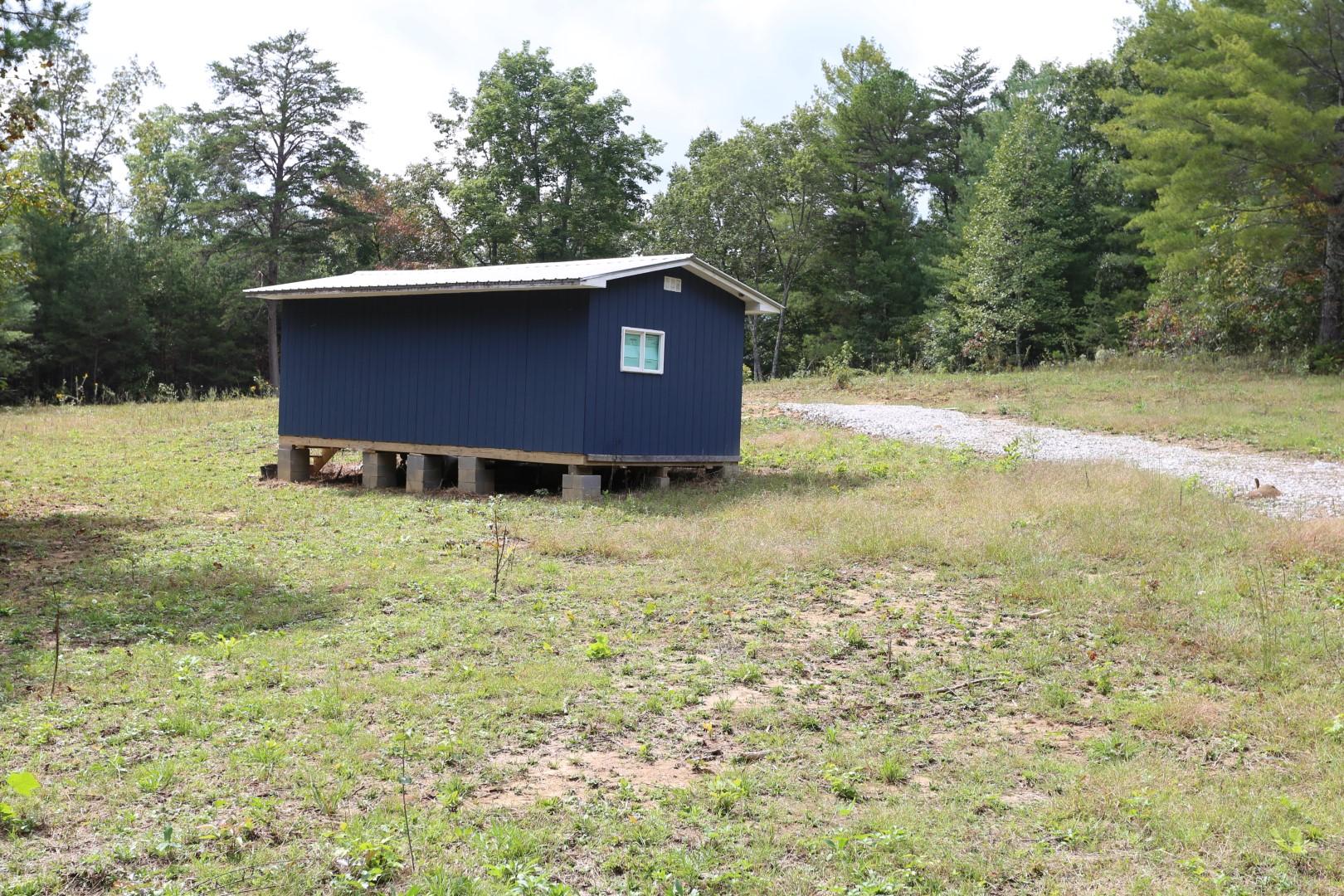 81 Holloway Ridge Road Spring City, TN 37381 - Photo 2 of 9 2