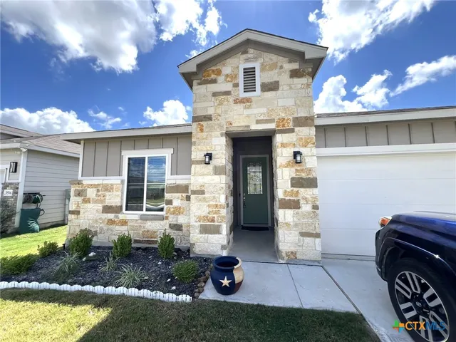 $1,750 | 3512 Donald Drive, Seguin, TX 78155