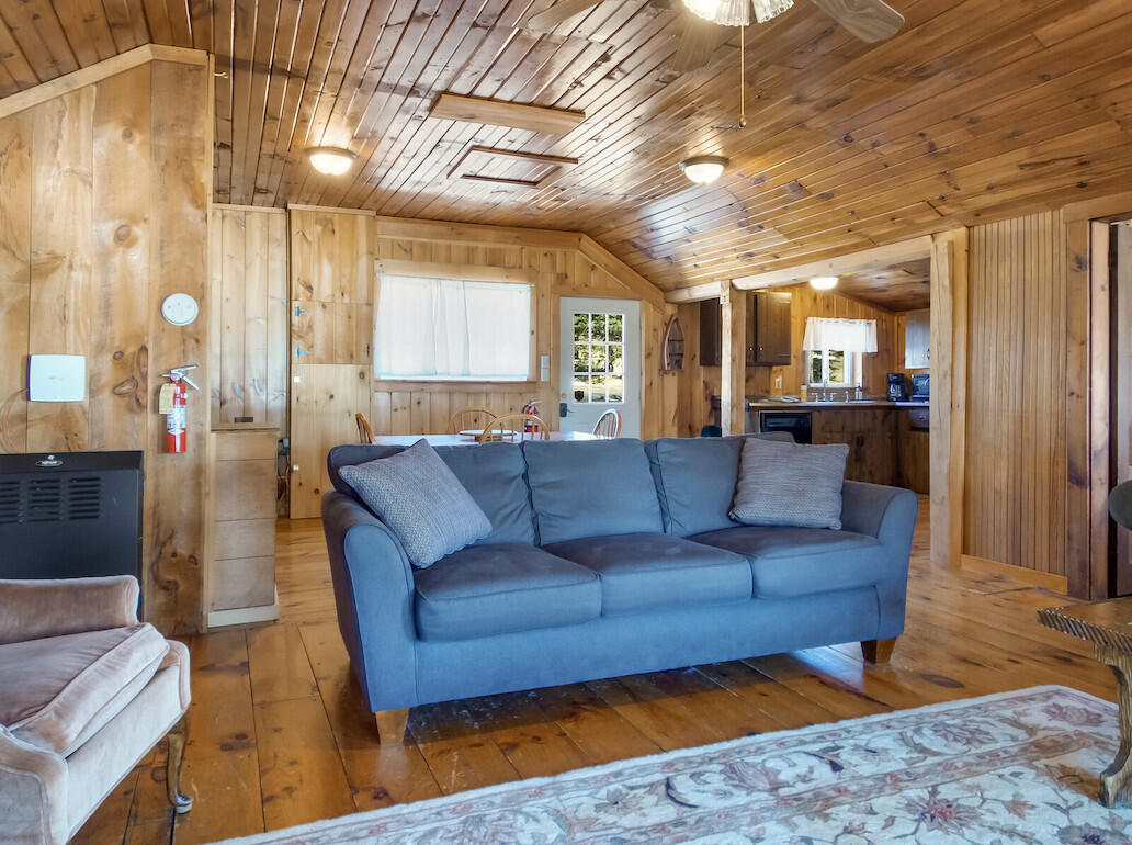 5 Lyons Lane, Unit SS Rangeley, ME 04970 - Photo 11 of 50 Living Area