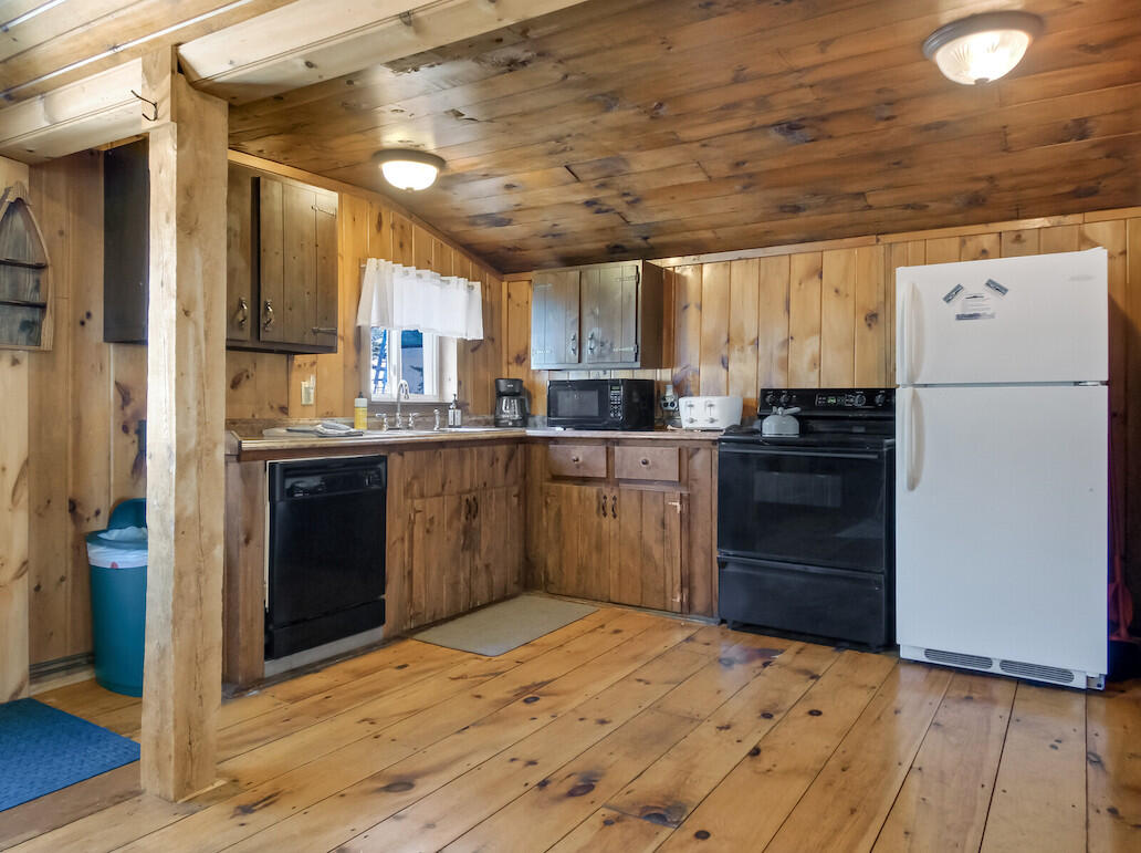 5 Lyons Lane, Unit SS Rangeley, ME 04970 - Photo 19 of 50 Kitchen