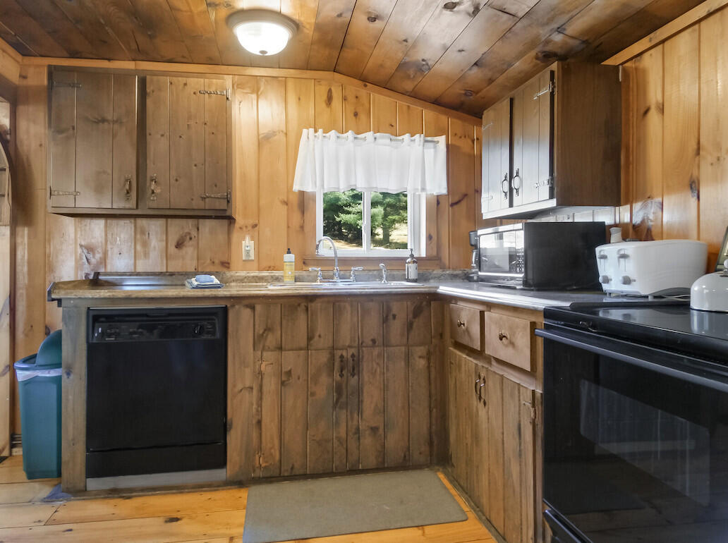 5 Lyons Lane, Unit SS Rangeley, ME 04970 - Photo 21 of 50 Kitchen
