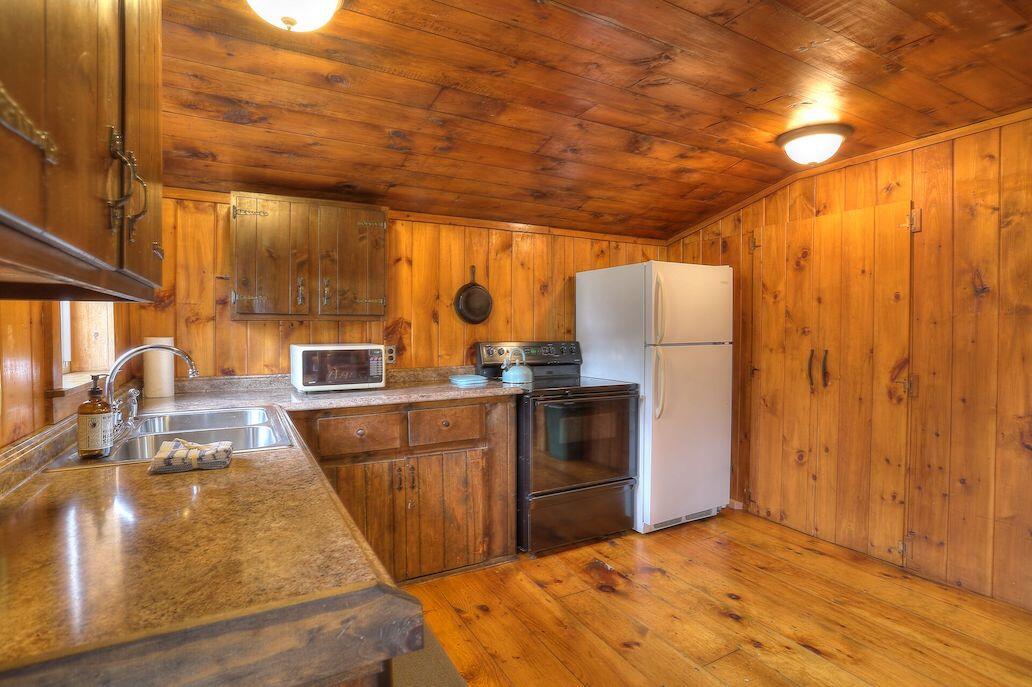 5 Lyons Lane, Unit SS Rangeley, ME 04970 - Photo 23 of 50 Kitchen