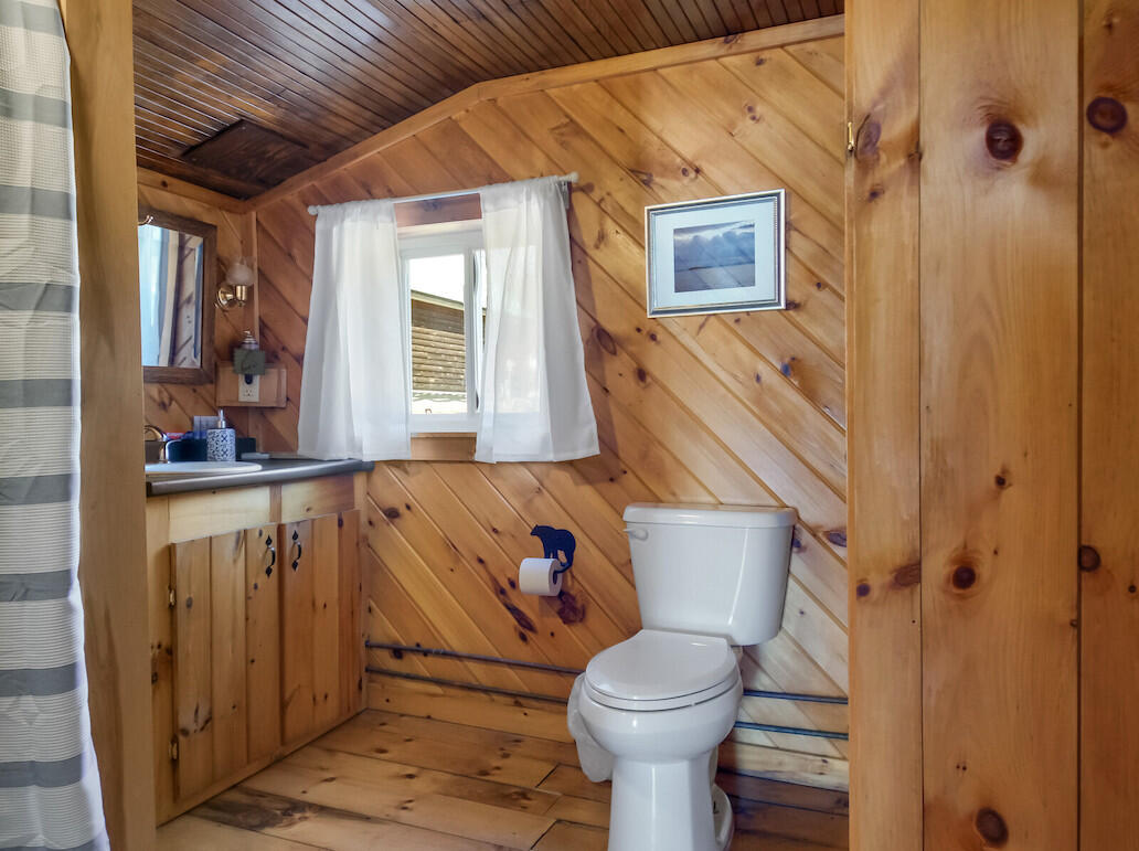5 Lyons Lane, Unit SS Rangeley, ME 04970 - Photo 29 of 50 Full Bath