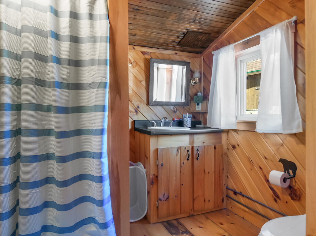 5 Lyons Lane, Unit SS Rangeley, ME 04970 - Photo 31 of 50 Full Bath