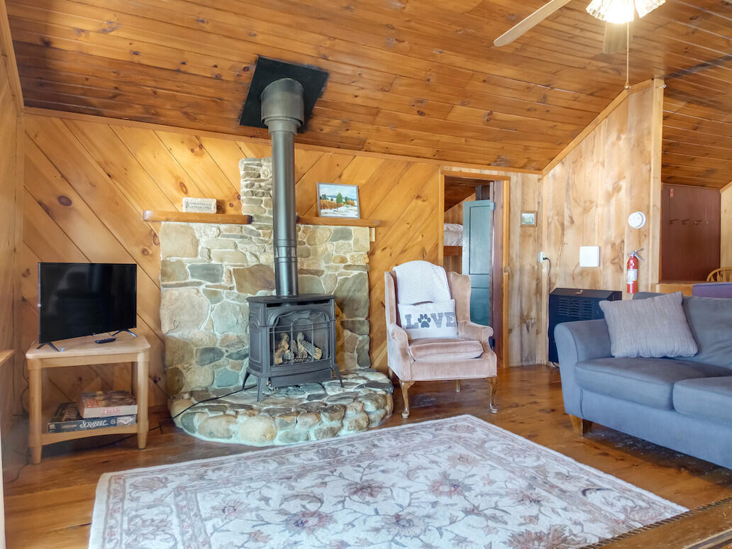 5 Lyons Lane, Unit SS Rangeley, ME 04970 - Photo 9 of 50 Living Area