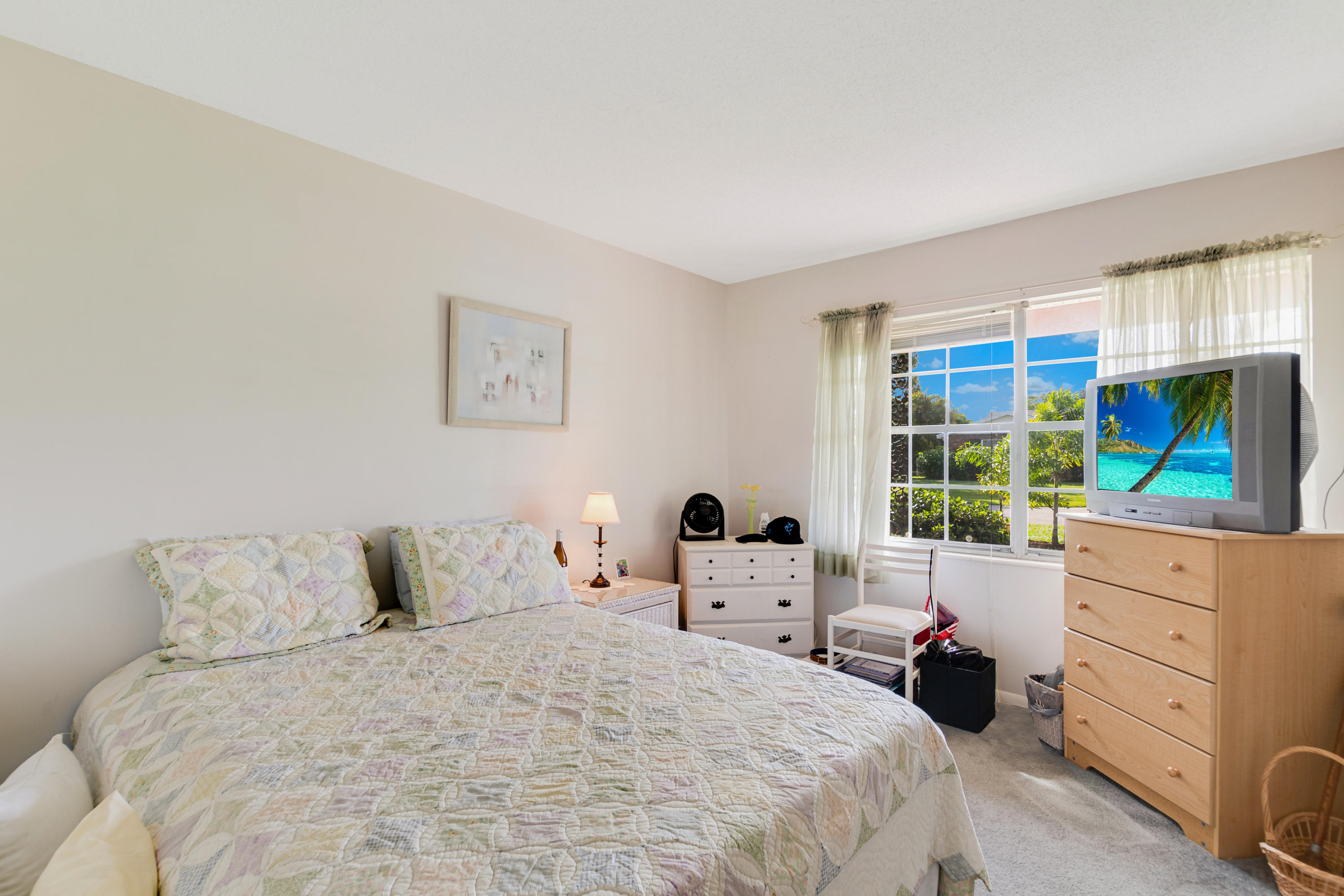 115 Beverly Road West Jupiter, FL 33469 - Photo 14 of 22 09_115_W_Beverly__9_mls