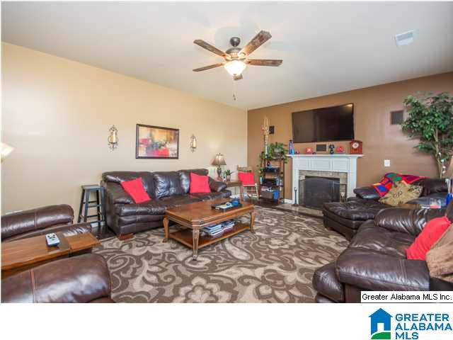 320 Lacey Avenue Alabaster, AL 35114 - Photo 6 of 23