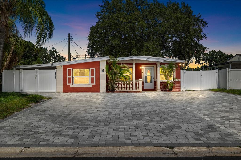 4527 Fountainbleau Road Tampa, FL 33634 - Photo 1 of 1 Gallery Image 1