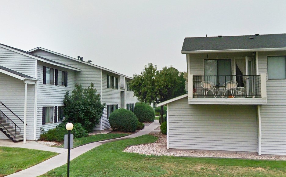 1775 Auction Road Fallon, NV 89406 - Photo 3 of 6 a view of a house with a yard and plants