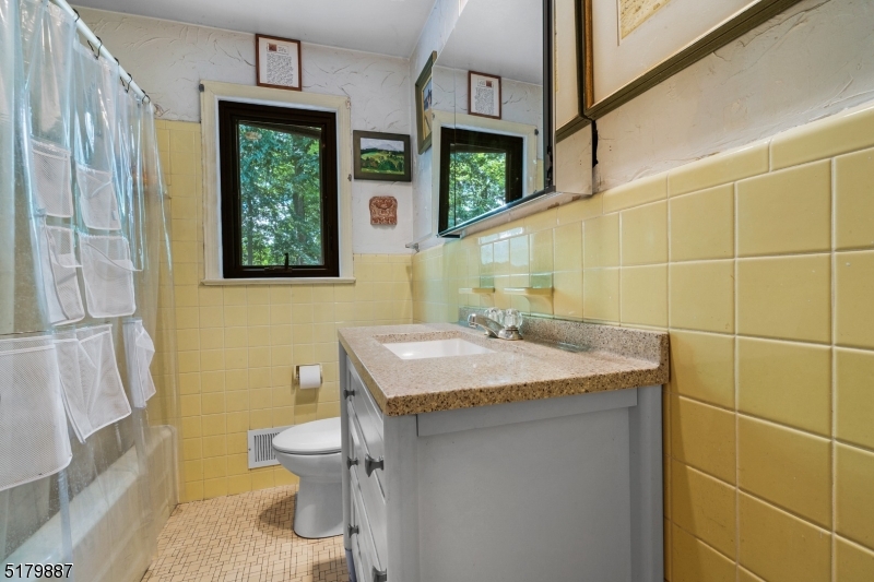 22 Arrowhead Road Morristown, NJ 07960 - Photo 18 of 25