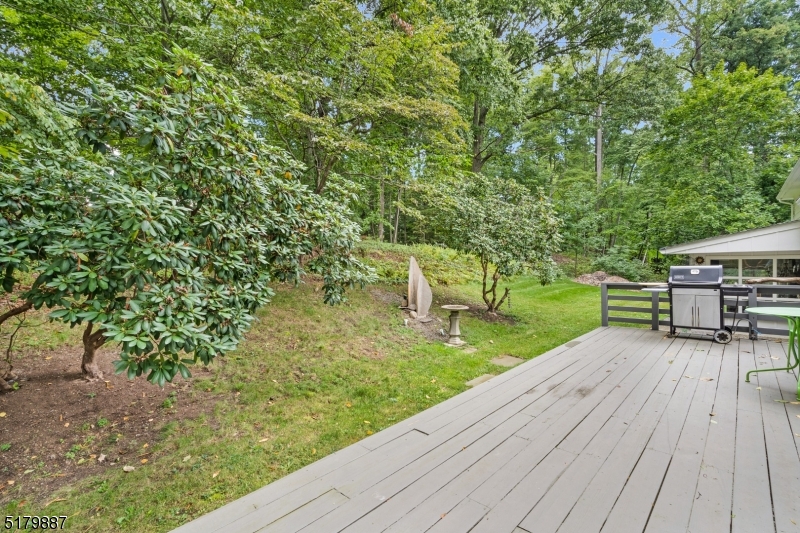 22 Arrowhead Road Morristown, NJ 07960 - Photo 21 of 25