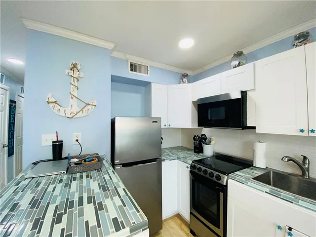 $1,150 | 3938 Surfside Boulevard, Unit 2205, Corpus Christi, TX 78402