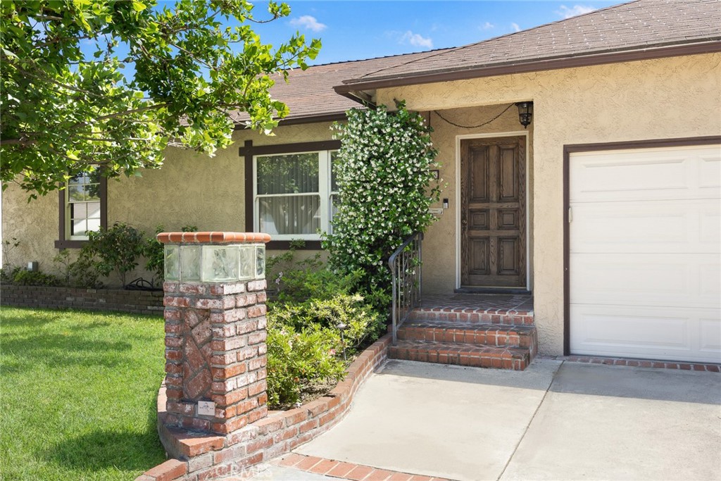 38 West Pamela Road Arcadia, CA 91007 - Photo 4 of 31