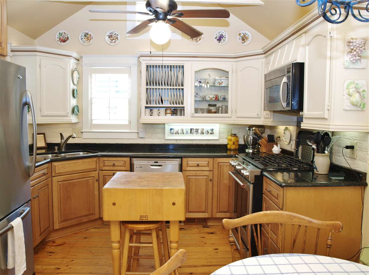 5950 Sentinel Drive Raleigh, NC 27609 - Photo 7 of 22 Photo 7
