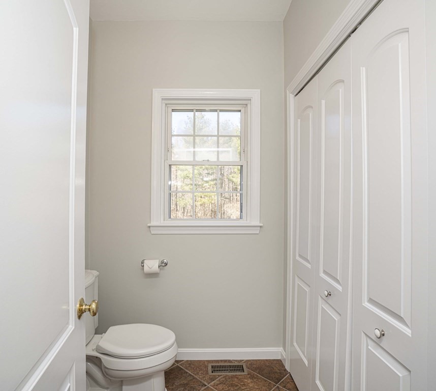 367 Finch Road Raynham, MA 02767 - Photo 28 of 42 Gallery Image 28