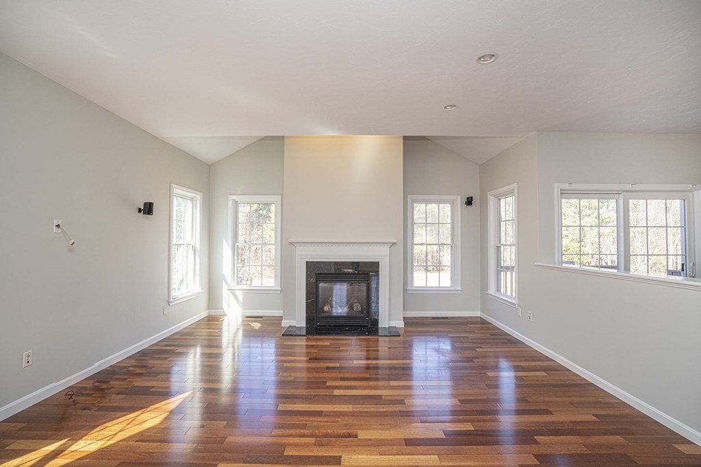 367 Finch Road Raynham, MA 02767 - Photo 5 of 42 Gallery Image 5