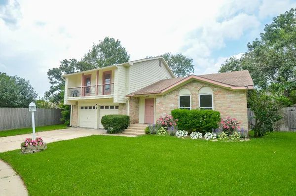 $2,150 | 10707 Sagewind Circle, Houston, TX 77089