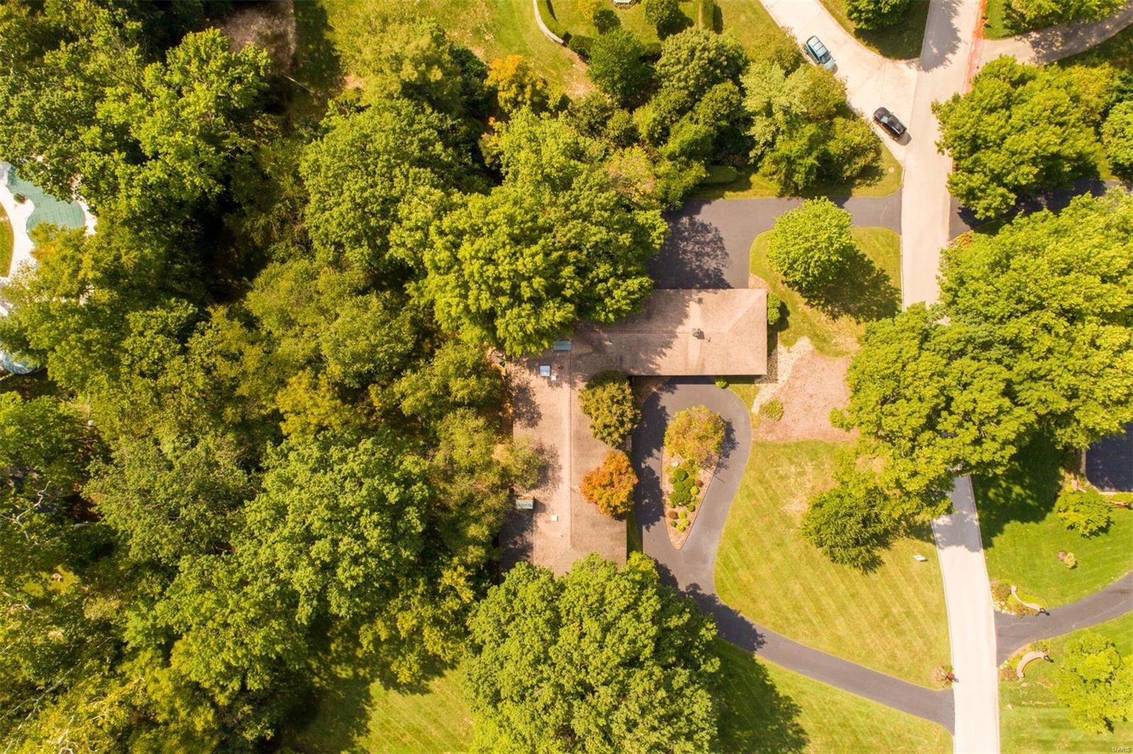 10166 Winding Ridge Road Ladue, MO 63124 - Photo 17 of 17 Gallery Image 17
