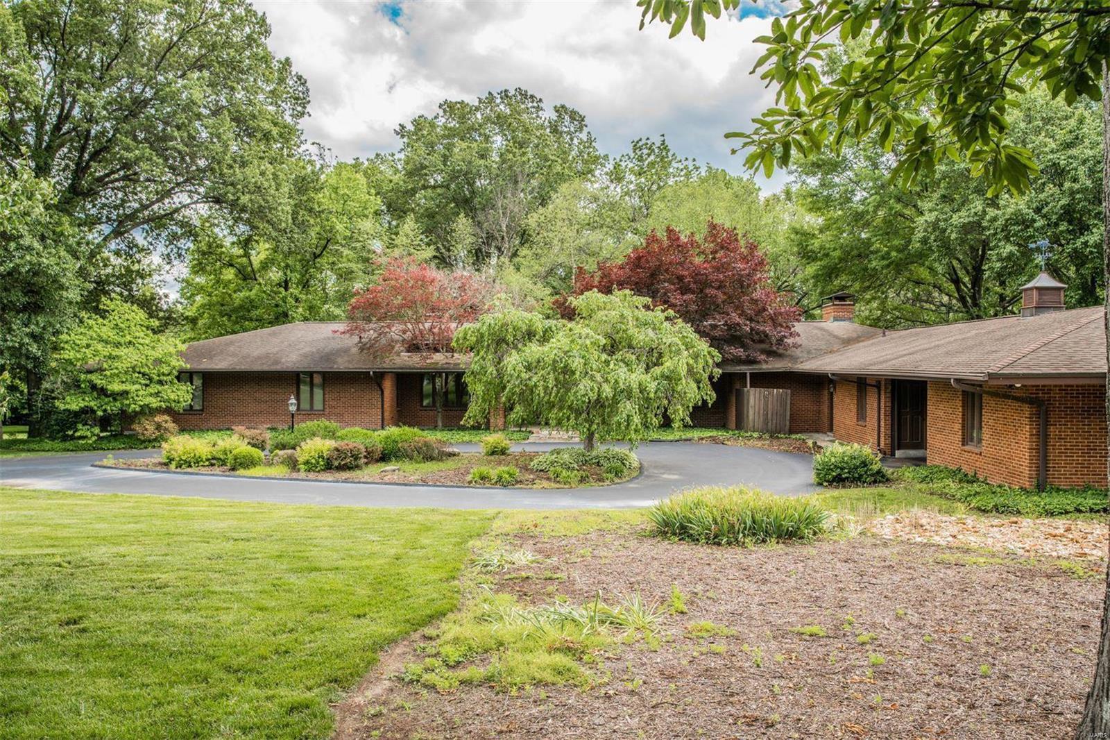 10166 Winding Ridge Road Ladue, MO 63124 - Photo 4 of 17 Gallery Image 4