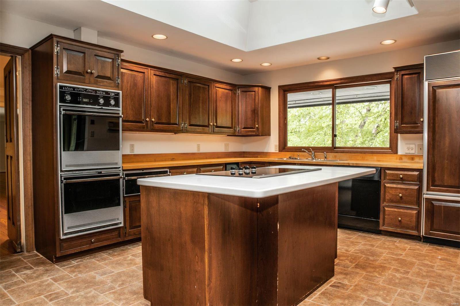 10166 Winding Ridge Road Ladue, MO 63124 - Photo 7 of 17 Gallery Image 7