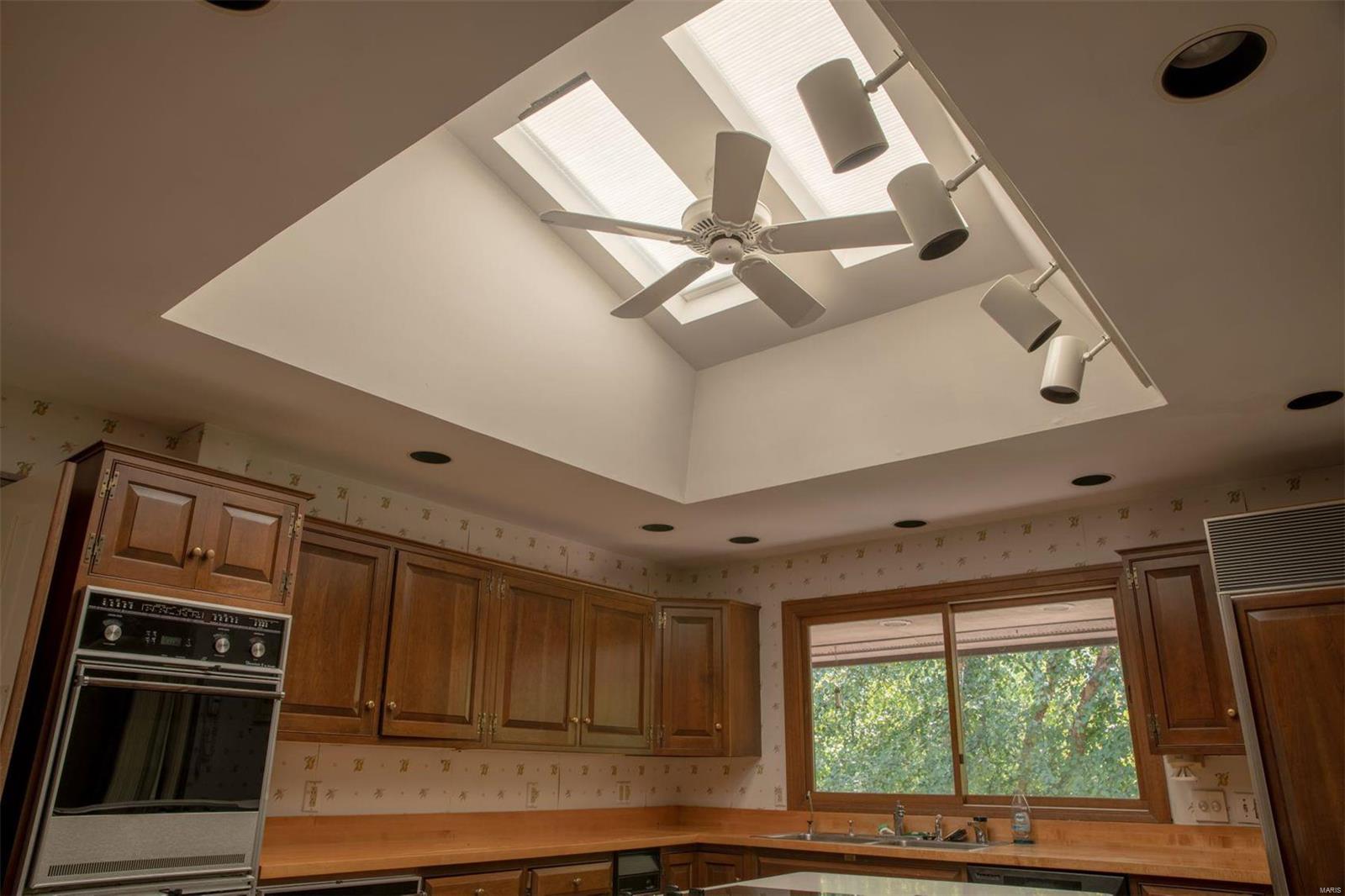 10166 Winding Ridge Road Ladue, MO 63124 - Photo 9 of 17 Gallery Image 9