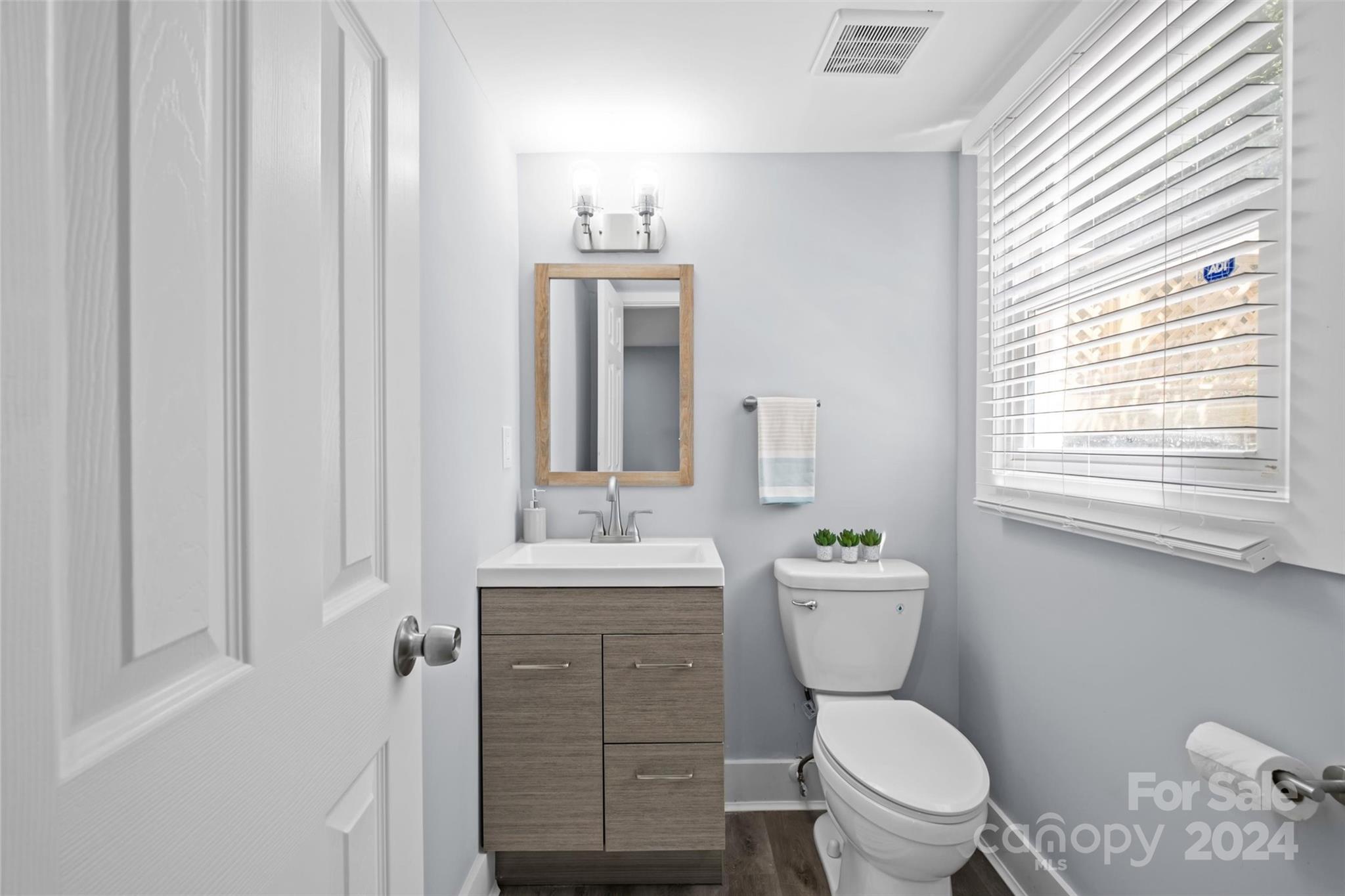 1708 Griers Grove Road Charlotte, NC 28216 - Photo 13 of 18 Gallery Image 13