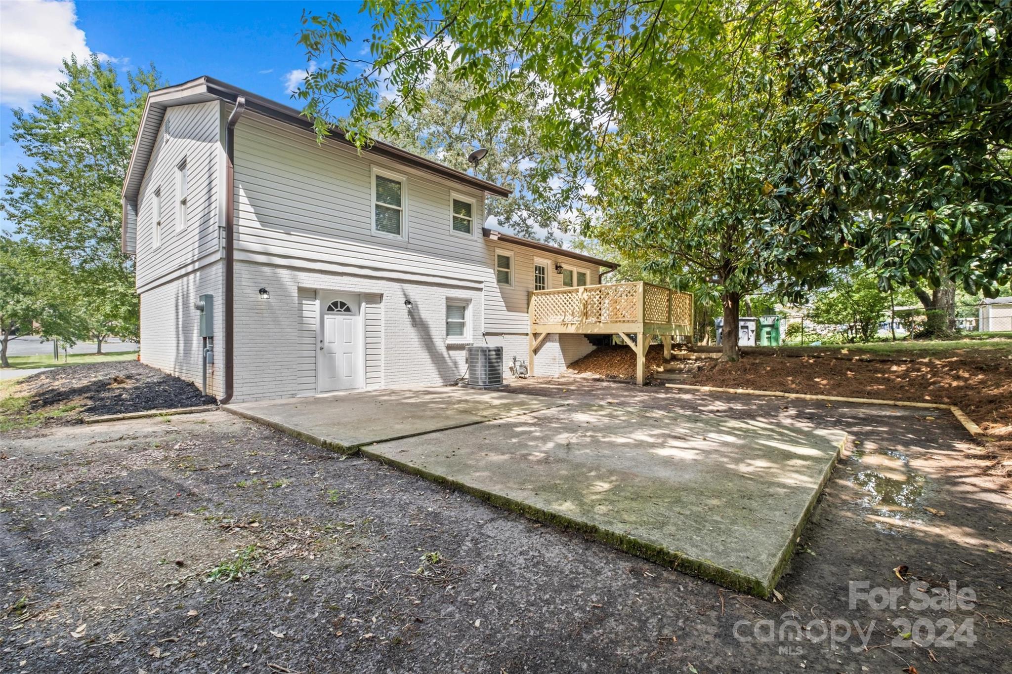 1708 Griers Grove Road Charlotte, NC 28216 - Photo 16 of 18 Gallery Image 16