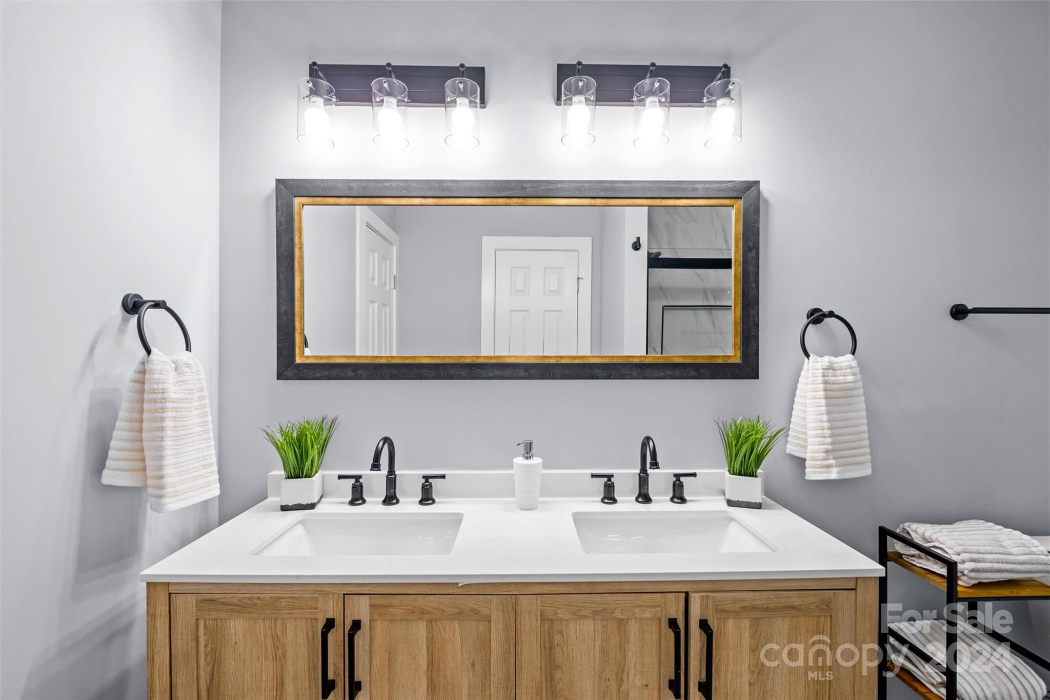 1708 Griers Grove Road Charlotte, NC 28216 - Photo 10 of 18 Gallery Image 10