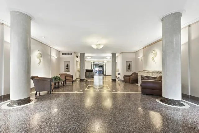 $575,000 | 333 West 57th Street, Unit 302 | Hell's Kitchen