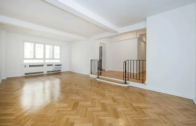 $575,000 | 333 West 57th Street, Unit 302 | Hell's Kitchen