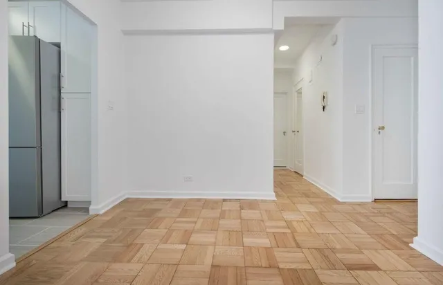 $575,000 | 333 West 57th Street, Unit 302 | Hell's Kitchen