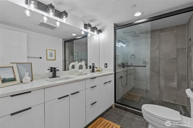 $2,000,000 | 4103 151st Avenue Southeast, Bellevue, WA 98006