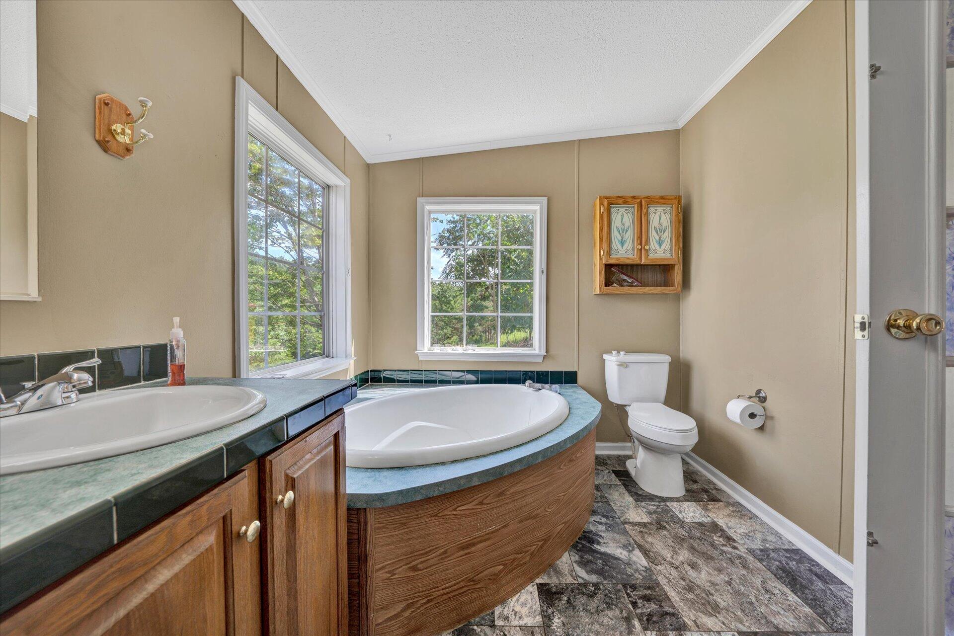 1379 Ridgewood Road Huddleston, VA 24104 - Photo 11 of 26 11-DSC00016